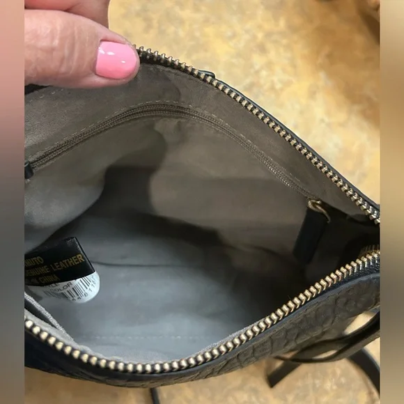 Vince Camuto Ida Textured Black Leather Crossbody Bag - Picture 11 of 12